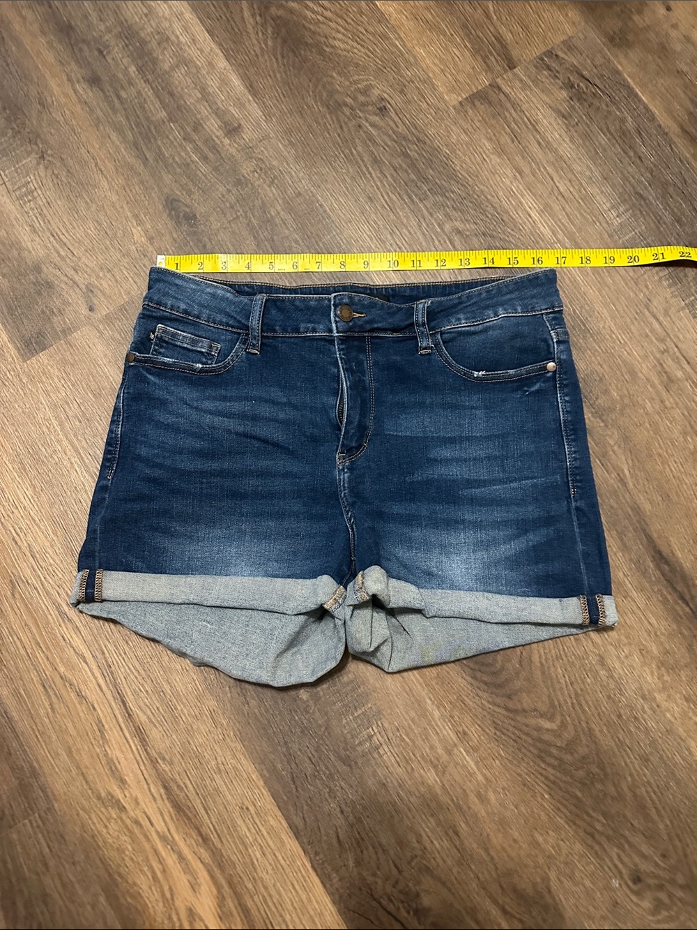 Judy Blue 1XL Indigo Rolled Cuff Denim Shorts